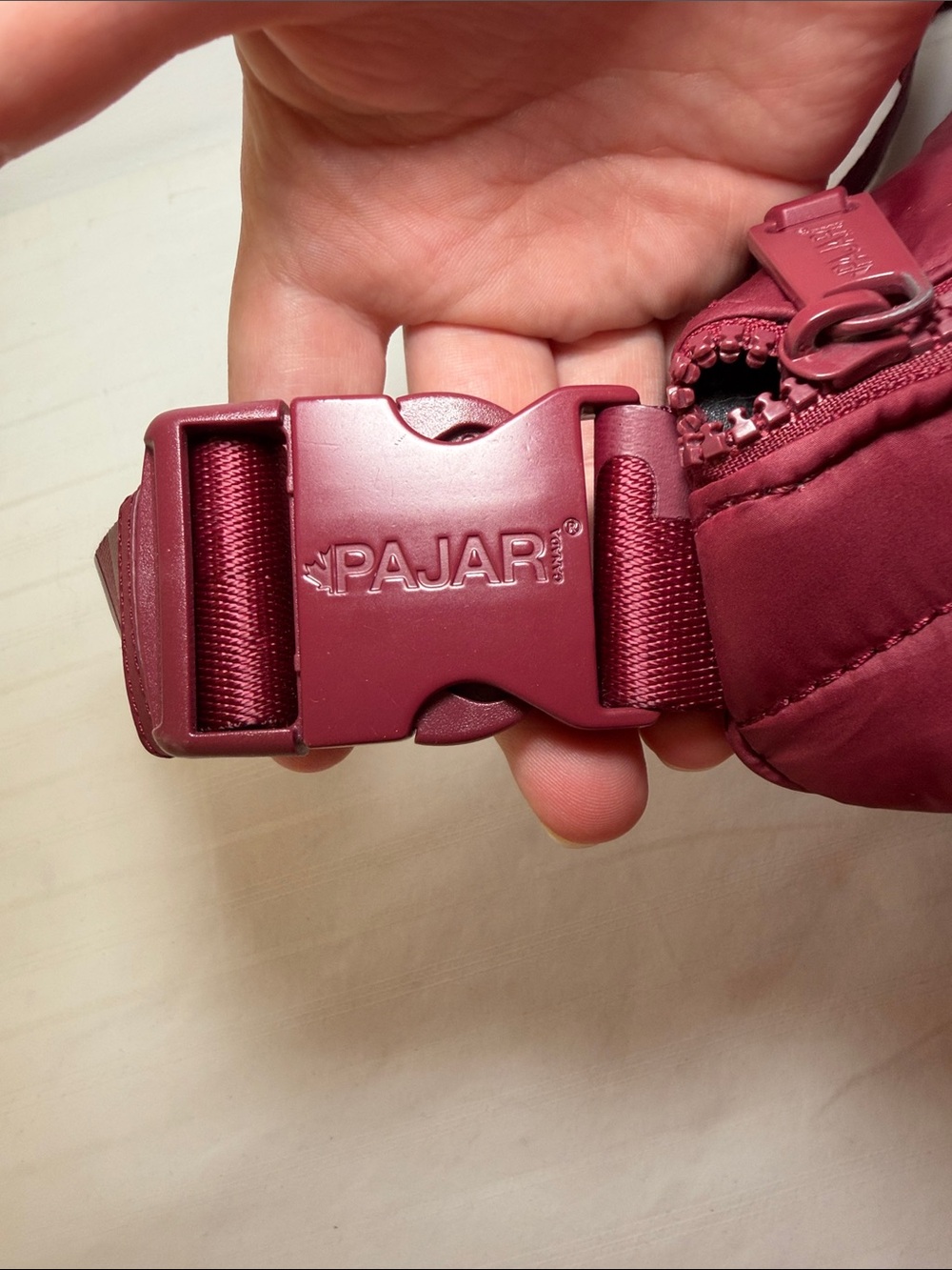 Pajar Cohen burgundy puffer unisex fanny pack belt bag - Picture 6 of 16